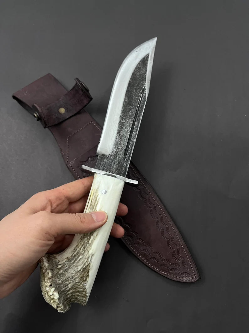 Rankų darbo kaltinio plieno Bowie peilis: elnio rago rankena, odinis makštis